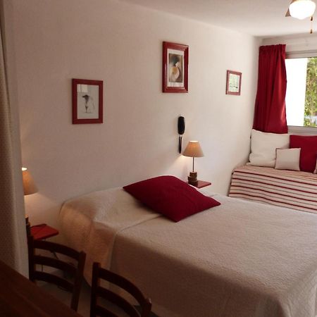 Hotel Lou Garbin Saint-Laurent-dʼAigouze Zewnętrze zdjęcie