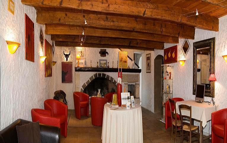 Hotel Lou Garbin Saint-Laurent-dʼAigouze Zewnętrze zdjęcie