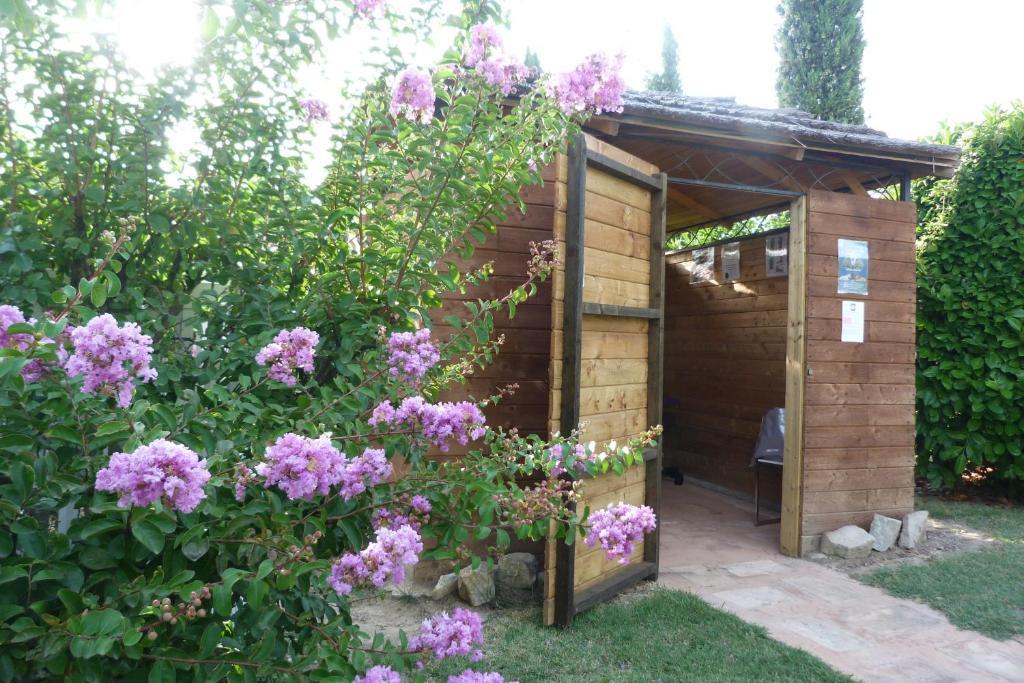 Hotel Lou Garbin Saint-Laurent-dʼAigouze Zewnętrze zdjęcie