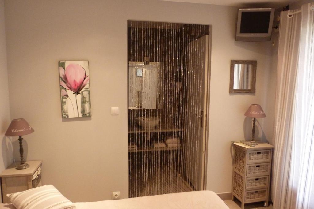 Hotel Lou Garbin Saint-Laurent-dʼAigouze Zewnętrze zdjęcie